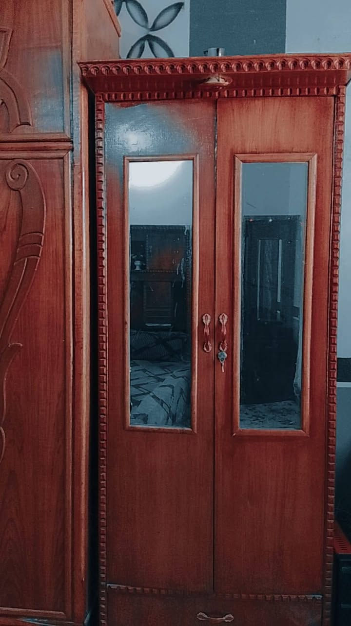 غرفه أخشاب نضيفه للبيع في ديالى الخالص سعرها 700 وبيها مجال التواصل ***********
