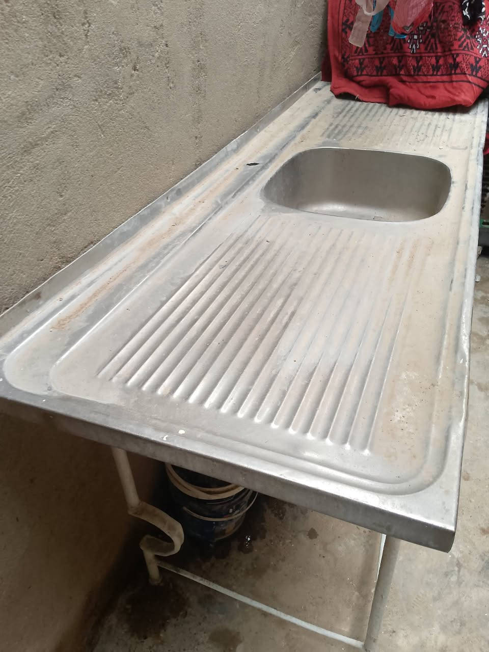 السلام عليكم غراض ممبرده وسنك للبيع مكاني انوار الصدر سعرخاص***********
