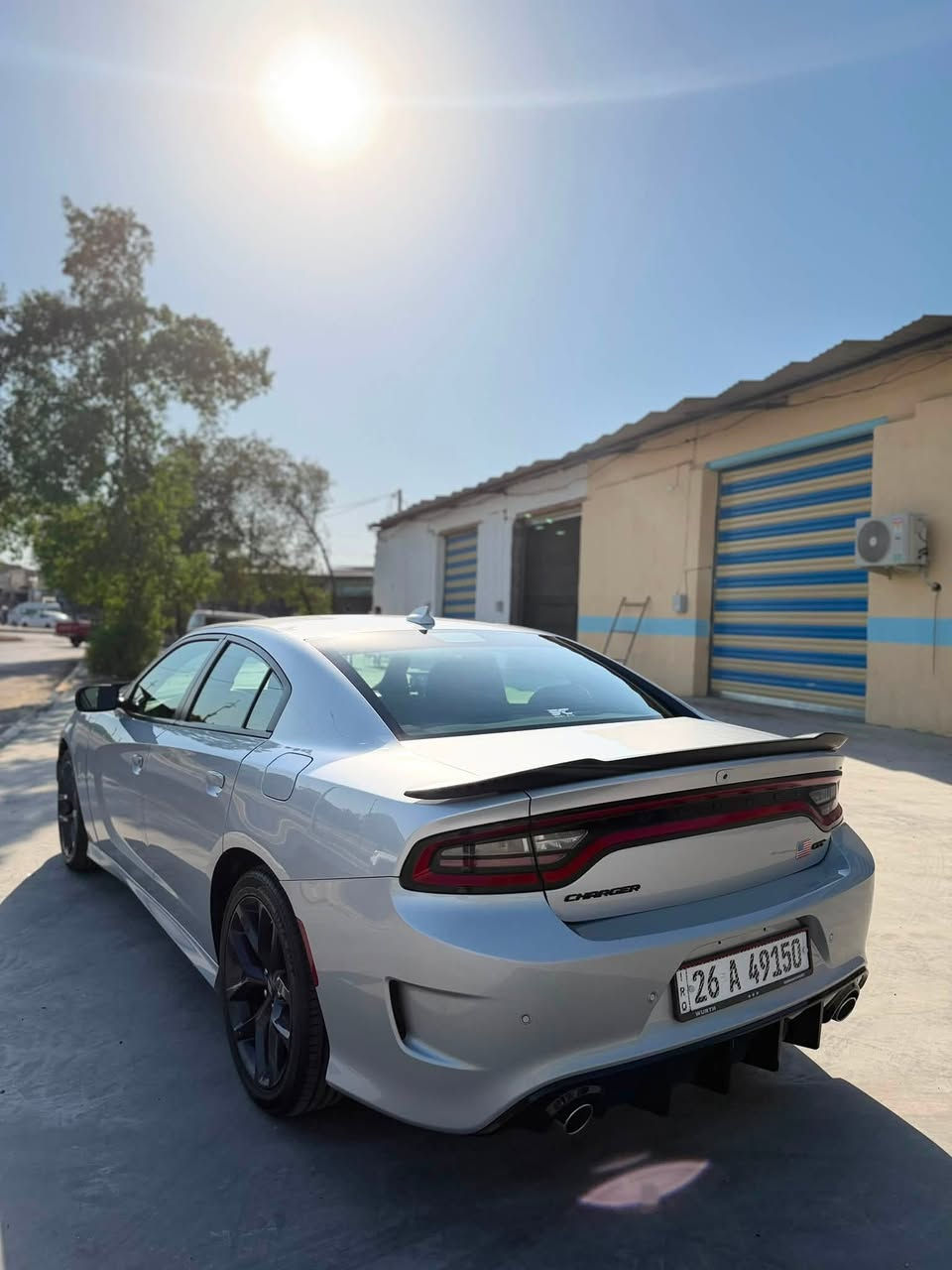 سلام عليكم
جارجر GT 2023 
رقم السيارة صلاح الدين مشروع وطني تحويل ب اي محافضة 
ماشية 47 الف 
شاشة كبيرة 
سوبر تراك
حساس خلفي
نقاط عمياء
كامرة خلفية 
سماعات الباين 
ويل حجم 20
وباقي مواصفات الجيتي
بدي كت srt بلادي
حادث جاملغ وبنيد 
مكان السيارة بغداد الكاظمية جكوك 
السعر 195 وبيهة مجال🔥🔥
***********
