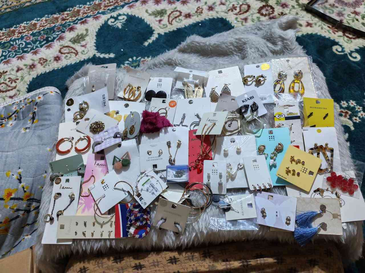 تراجي ب١٥الف مع التوصيل
كيلو اكسسوارات مشكل ب٢٣الف مع التوصيل
نظارات القطعة بالفين
محابس سعرالطبلة٢٥ ألف بالطبلة الوحدة١٠٠محبس
النظارات الشمسية القطعة بالفين


**إذا كنت صاحب هذا الإعلان وتريد حذفه لأي سبب، رجاءا أرسل رسالة إلى الدعم الفني**