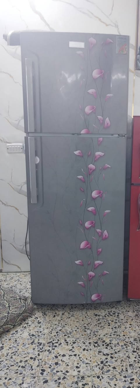 ثلاجه جديده كلش ما داخله تصليح حجم جبيره كلش  السعر ١٦٠   تصال ***********
