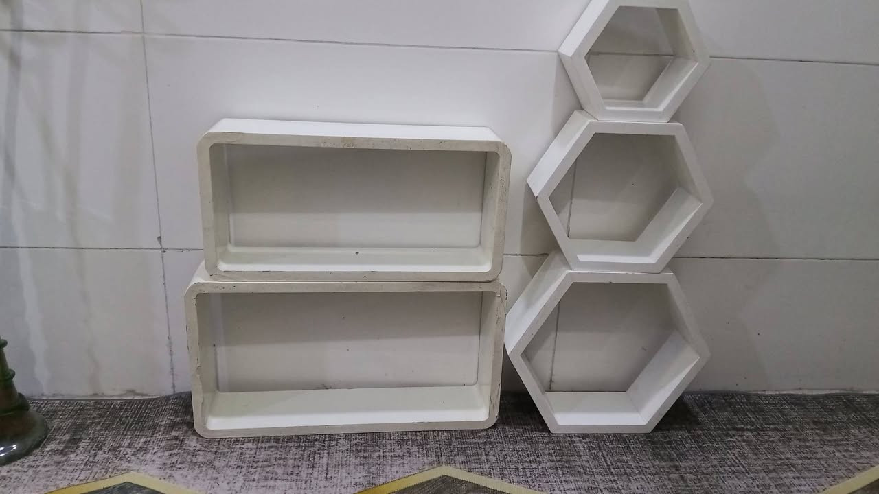 غراض بيت مستخدمة للبيع 
مكانهن كريعات خلف المعارض (السنافر سابقا) 
التواصل ع رقم الواتس ***********
