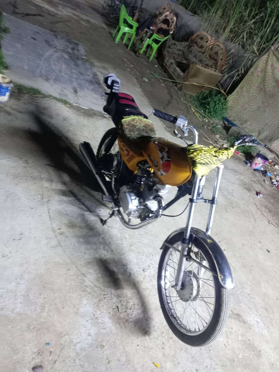 سلام عليكم دراجه للبيع موديل 23 أوراق سكنر شلامجه اصلي مكان بابل جبله سعر 500 وبيه مجال بيه دخانه من لاستيك ولف فقط
