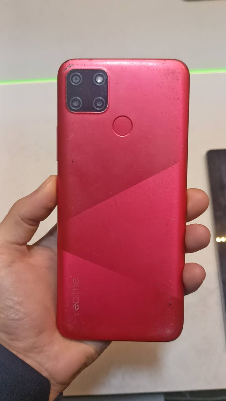 للبيع شلع قيم بمه يرضي الله 
الايباد شغـال يرادلـو كـيبل شحن ومايـفتح نـت 
وتلفون شغال يطفي ويشتغل مدري. قاعده شحن
مكان ايسر حي القاهرة
مو شراي لا تراسل 
*********** واتساب
