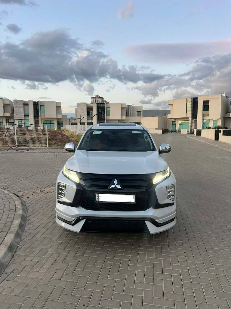 🚙 میتسوبیشی پاجیرۆ 2020

*فول مواسەفات
 *بێ بۆیاخ
*ساڵ: 2020
*بارودۆخ: وەک تازە،
 *سەنەوی تازەیە بە ناوی خۆمانەوەیە
*ڕۆشتن: 83 هەزار کیلۆمەتر ڕۆشتووە
*تەحویل و غرامە: بە شەرت
*ڕەقەم سلێمانی
*چوار تایەی لۆک (4×4)

###مواسەفاتەکان###

*سڵاید
*ناوسور 
*تەبریدی لەمس (سەرماکەری کورسی پێشەوە و دواوە)
*دەبڵ ئەکسل
*سێ ڕیز کورسی (پاجیرۆ فول سێ ڕیز)
*سێ مۆدی جیاوازی لێخوڕین (عادی/تەپ/بەفر)
*حاسەی پێشەوە و دواوە
*بەسمە
*کوشن جلد
*کوشن کارەبا 
*سپێری دانەبەزیوە 
*شاشە گەورەی لەمس
*کامێرای پشتەوە
*حاسەی پشتەوە و پێشەوە
*تەواوی پەیوەندیەکانی ئەندرۆید ئۆتۆ و کارپلەی
*رادیۆ و بلوتوث
*ABS، EBD

ژمارەی تەلەفۆن بۆ فرۆشتن: *********** السليمانية, العراق
