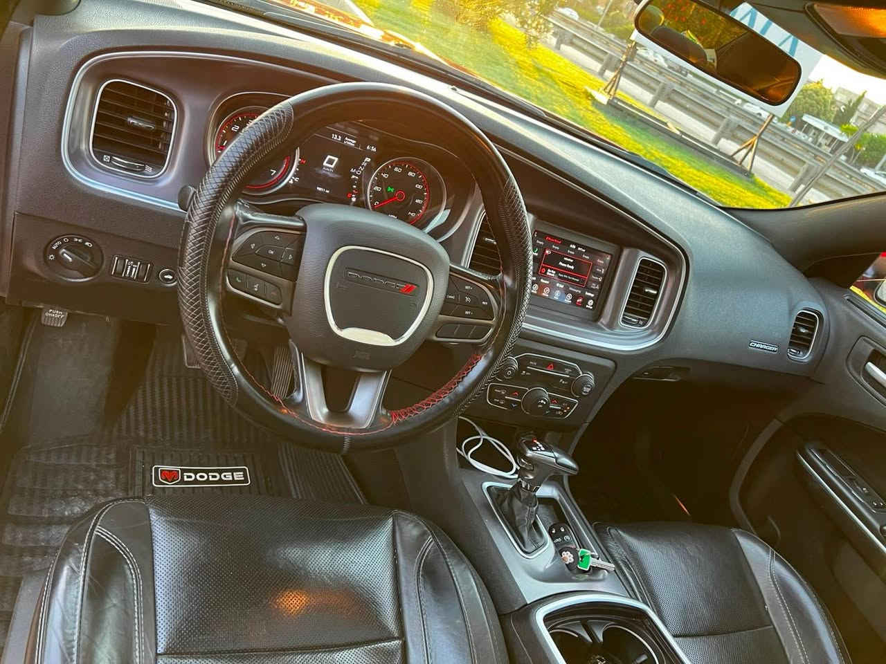 L دوج جارجر ٢٠٢٠ sxt plus
Clean title 
٩٥ ميل ماشية
فول موصفات
كشن هيتر و تبريد و جلد 
سلايد
تشغيل عن بعد
بلاجكتور زينون
بجم كبس  خلفي كبس 
بدون ايرباك بدون ضربة
صفحة نفر و بوند طلع بيها كلير امريكا
سعر : ٢١٥ و مجال
مكان: دهوك عميدي, دهوك


**إذا كنت صاحب هذا الإعلان وتريد حذفه لأي سبب، رجاءا أرسل رسالة إلى الدعم الفني**