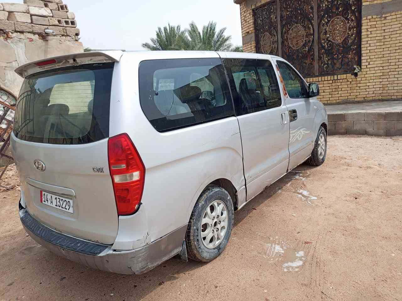 سلام عليكم البيع موديل 2009 بسمي تحويل مباشر مصفرة هية ضريبة غرامات تصفير عام بسمي سيارة عوزة ترتيب شوية مكينة مسكر 12 سعر 115 مكاني البصرة ***********
