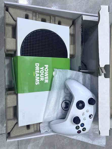 اكس بوكس سيرس اس للبيع شغال مكفول لامفتوح ولامصلح مكاني بغداد للبيع سعر 320الف الشراي ***********
