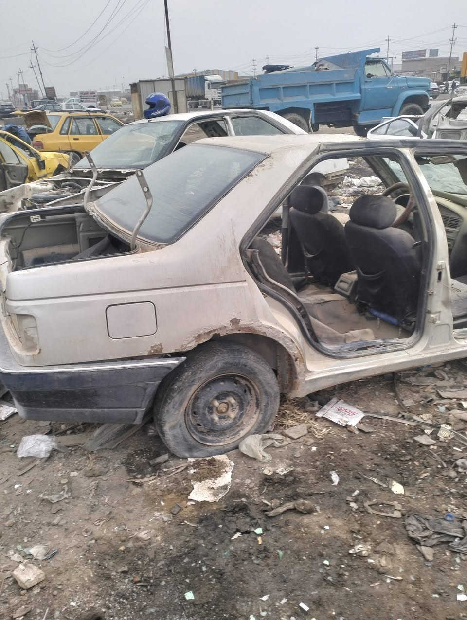 السلام عليكم
تفصيخ بيجو روى ... شتحتاج ابيعلك 
مكاني بغداد جسر ديالى الجديد بالحي الصناعي 
***********
***********
