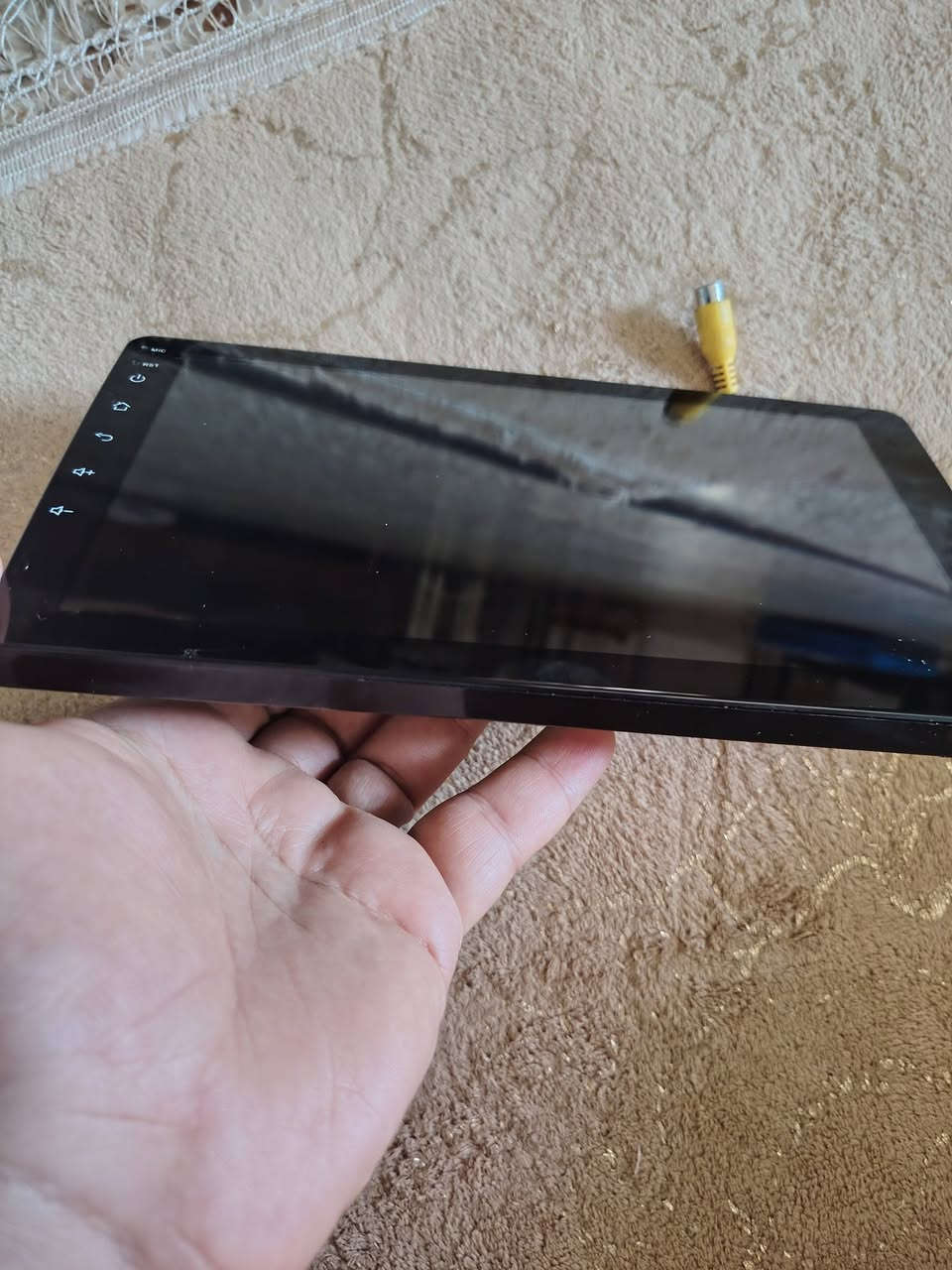 سلام عليكم شاشه جوكر للبيع ترهم على كل سيارات جديده ما مستعمله سعرهه ٦٠ وبيهه مجال بسيط 
 
للاستفسار ***********
