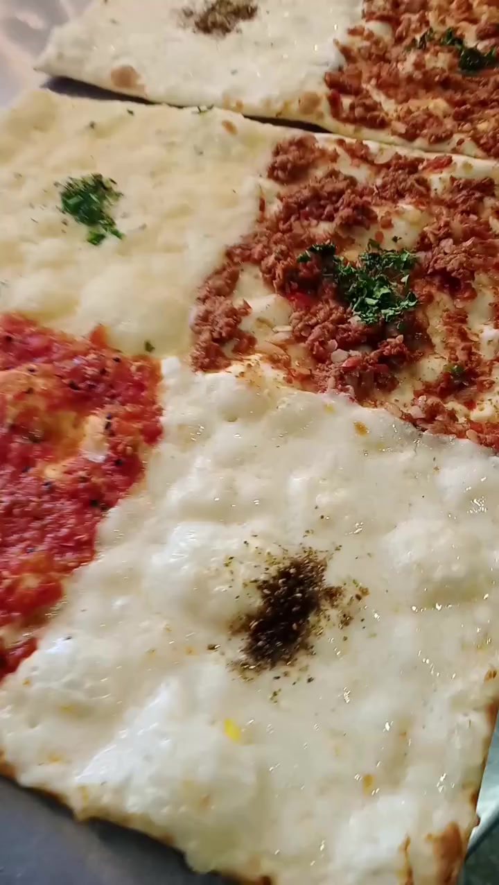 سلام عليكم ورحمه الله وبركاته شيف معجنات مقبلات صلصات اسناكات بأنواعه اختصاص بيتزا درجه اولى شرط عل تيست اشتغل  داخل بغداد فقط وهذا رقمي ومن الله التوفيق‏‪***********‬‏
