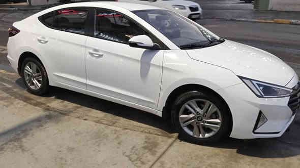 انترا 2020 خليجي محرك 20 كير اتي المرغوب بدون صبغ ولا بارد ولا ملاحظة سيارة فول بدون بصمه  يعني سوج السعر160 بيها مجال ***********
