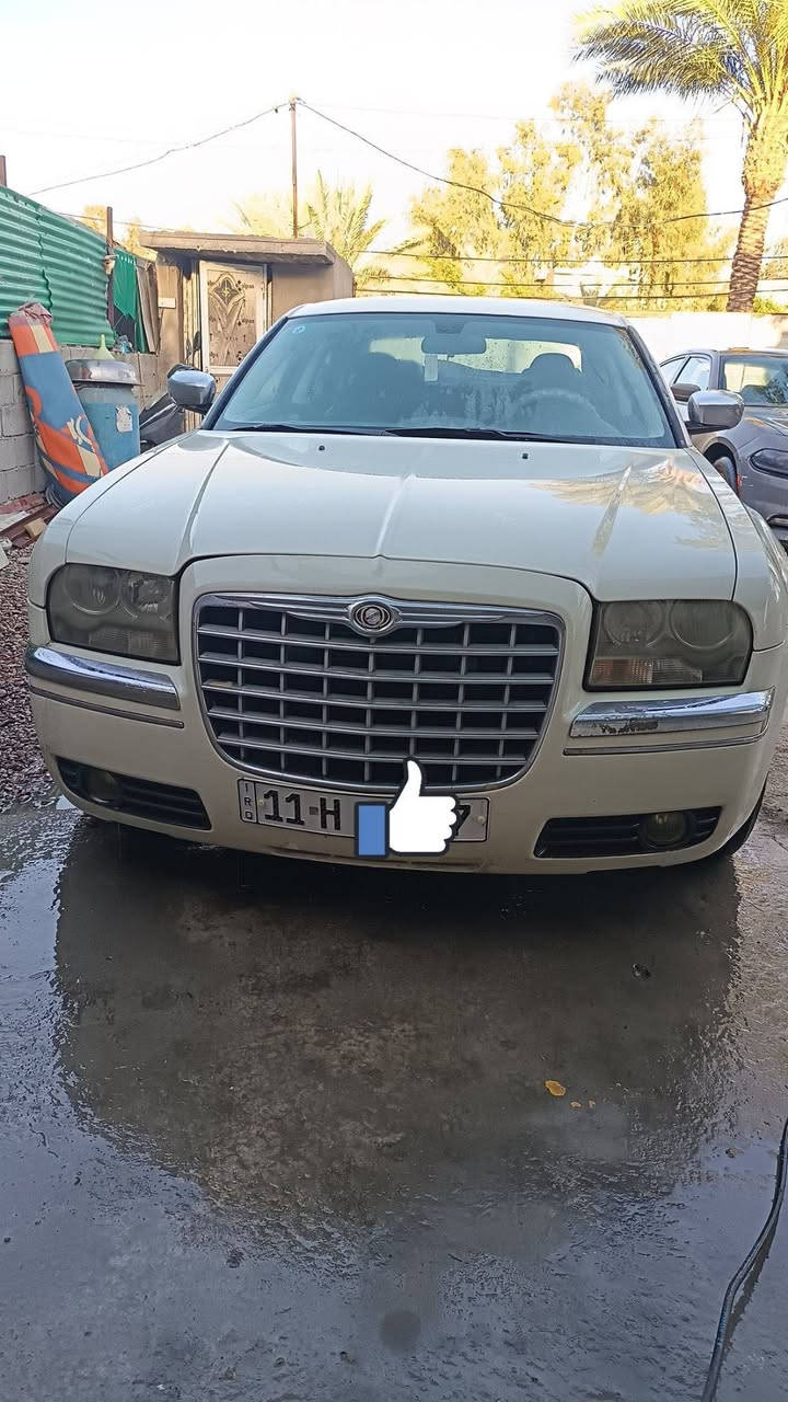 اوبامه 2010 البيع وارد كندي
سياره مامشتغله ع خاص محرك 2700 
داخله كلين تبدل بيه باب خلفي سياره بسمنه 
*********** مكان بغداد السعر 120
