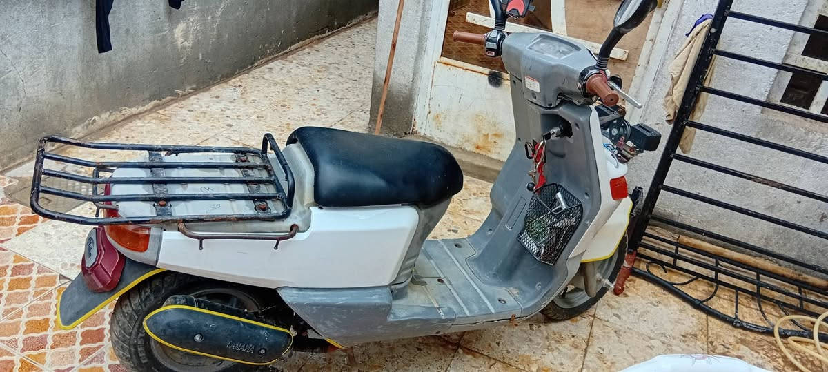 دراجه بيكم للبيع كهربائيات كله شغاله كلشي ابلادي بيه تخم تاير 
جفتته بستم او بوش جدد بس بيه شغله وحده تعبتني تختنك ومااعرف علته شنو كله جديد بدلت اله بالقران الكريم  وفيتره ماكو بالعزيزيه يمنه للبيع سعره ٣٥٠ الف فيس قليل متواجد 
*********** مكان واسط عزيزيه
