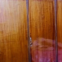 غرفة أخشاب عراقي مستعمل للبيع الغرفة نظيفة وقوية وما بيها أي شي. تتكون...