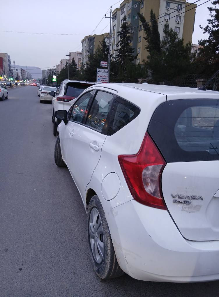 نيسان فيرسا نوت 2016 مواصفات شاشة كاميرة نظام اندرويد يوتيوب تحكم ستيرن كير توماتيك بجم وصندوق كبس بيها جاملغين سايق ونفر صبغ بدون حادث ونص باب السايق صبغ
گير ومكينة وتبريد وكهربائيات مكفولة
تخم تاير دهن مكينة تغليف كشنات صدر كله جديد
نقص فقط بوربرين خلفي
سعر 93 شوية مجال
مكان دهوك
*********** واتساب دهوك, العراق
