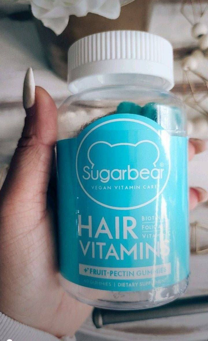 شوكر بير هير 💙حلوة الدب💙
🔵(Sugar Bear Hair)
الامريكي الاصلي 💯🇺🇸️

جلاتين عبارة عن فيتامين لتغذية الشعر والاضافر 
يتم استخلاصه من منتجات طبيعية نباتية 100% #مجرب و#مضمون . 💙
الفوائد :
🔵 زيادة طول الشعر
💙 زيادة قوة الشعر
🔵 تحسين مرونة الشعر
💙 منع تقصف الشعر
🔵 زيادة كثافة الشعر
💙 يمنع تساقط الشعر و يملأ الفراغات في الرأس
🔵 يساعد على زيادة طول الاظافر و قوتها
💙 تحسين الصحة العامة
🔵 ليس فاتح شهية ( لا يؤثر على زيادة الوزن )
💙 يجعل الشعر ناعم
🔵 يحتوي على العديد الفيتامينات والمواد المغذية الضرورية لصحة الشعر والأظافر💙
* ليس له اي أعراض جانبيه
الاسعمال تناول قطعة صباحاً وقطعة مساءً 
#المنشا #امريكي 🇺🇸💯

  
السعر15
توصيل 5


**إذا كنت صاحب هذا الإعلان وتريد حذفه لأي سبب، رجاءا أرسل رسالة إلى الدعم الفني**