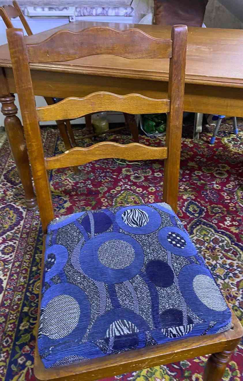 ميز صاج ثكيل مع اربع كراسي
الطول مترين 
العرض متر وشوية 
الارتفاع متر الة


**إذا كنت صاحب هذا الإعلان وتريد حذفه لأي سبب، رجاءا أرسل رسالة إلى الدعم الفني**