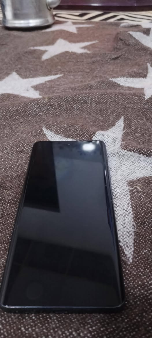 جهاز هونرx9B نضيف ما مفتوح شرط ما امبدل كلشي بي فقط ضربه بل كامره الخلفيه وشوي الكمره مغوشه تصلح ما عليها شي الما شراي لا يكسر انطي سعر واذا عجبني ابيعك


**إذا كنت صاحب هذا الإعلان وتريد حذفه لأي سبب، رجاءا أرسل رسالة إلى الدعم الفني**