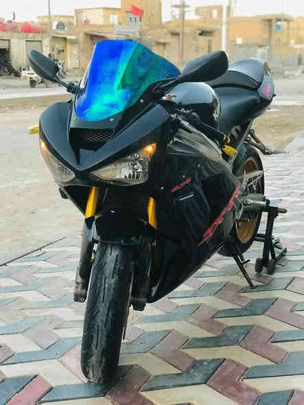 السلام عليكم
للبيع كاوساكي 
2004
مكينه 636
دراجة بلاديه وجديده
مكينه خرسه ومكفوله
نازلة من معرض عمار قرش 
مكانه ناصريه سعرها /38
شراي اتصل***********مامتواجد ع نت
