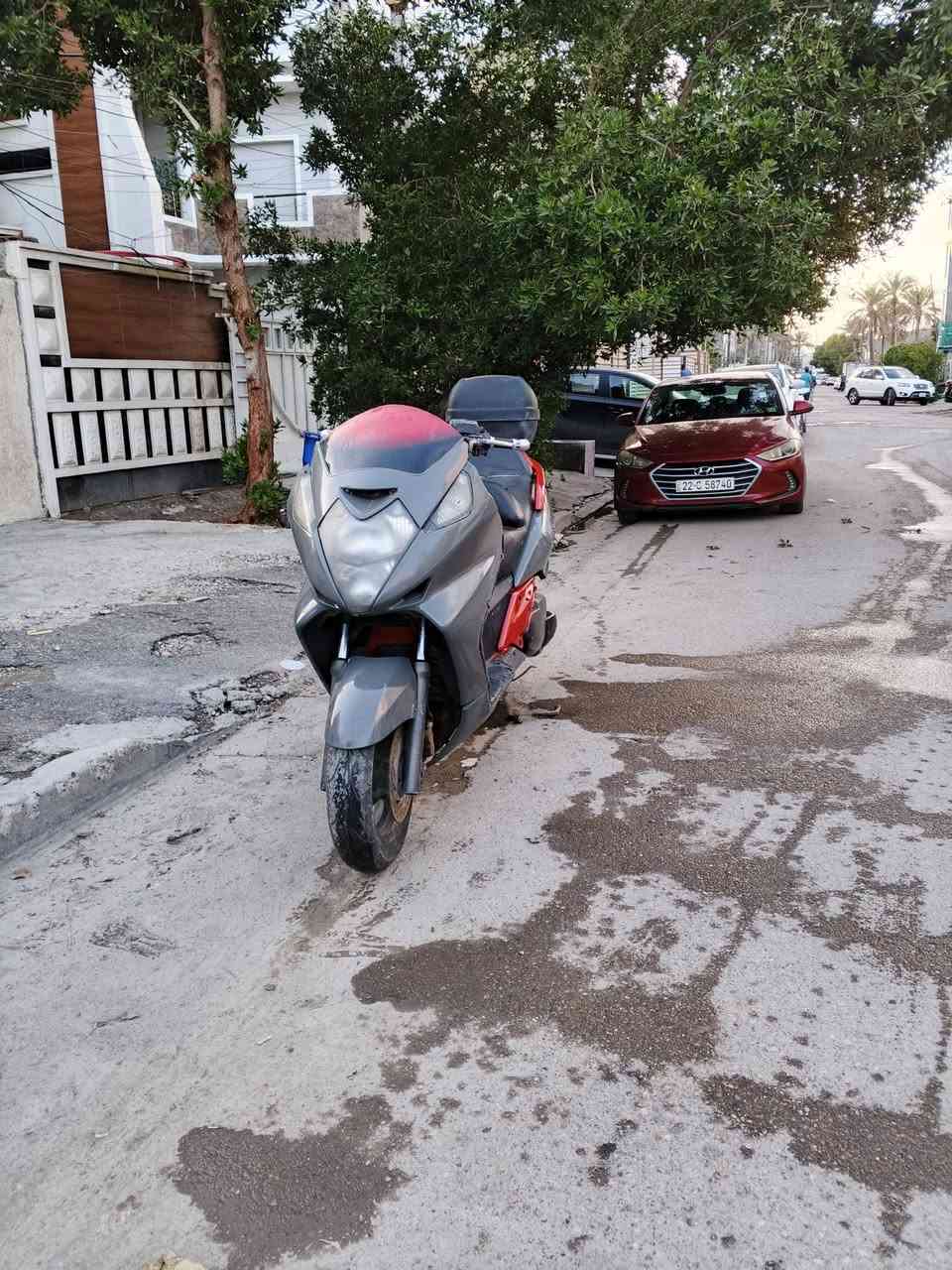 سلام عليكم
دراجه سلفر ونج 
كوم حديد 
قيم وخذ بل يرضي لله 
***********
