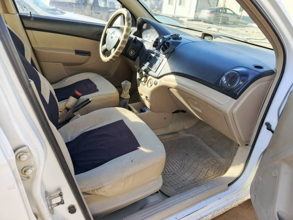 بەناوی خوا
شۆڤلێت ئەڤیۆ 2009  ناوزەردی مەکینەگەورەپێشوپشت کەپس 1پارجەرەش جاملخی لای سیاق دووبست تاعدیل سەرتایەی پشتەوەی لای سەیاق نیشان کراوە گێرومەکینە نوهەمووشتی بەشرت( نرخ 61 مەجال)
***********
*********** أربيل, العراق
