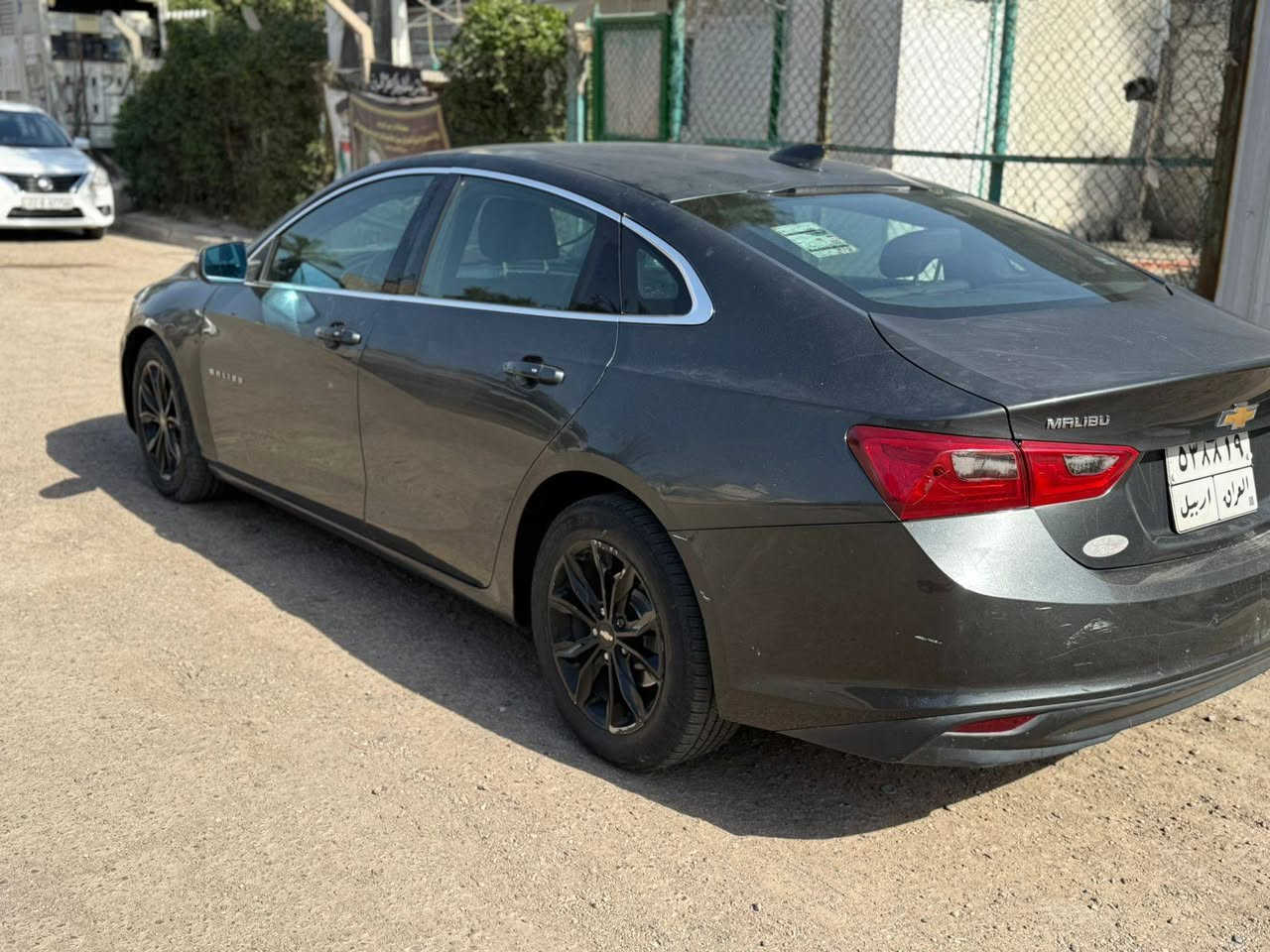 سلام عليكم 
ماليبو موديل 2017 
وارد أمريكي حادثه جاملغ وبنيد
وبيه جفيه ومصبوغه عام 
مكفول من دواخل و كص
مواصفات بصمه كامره شاشه 
السعر 64 ورقه وبيه مجال بسيط
اتصال على رقم *********** 
مكان سياره بغداد بلديات حي تجار بغداد, العراق

