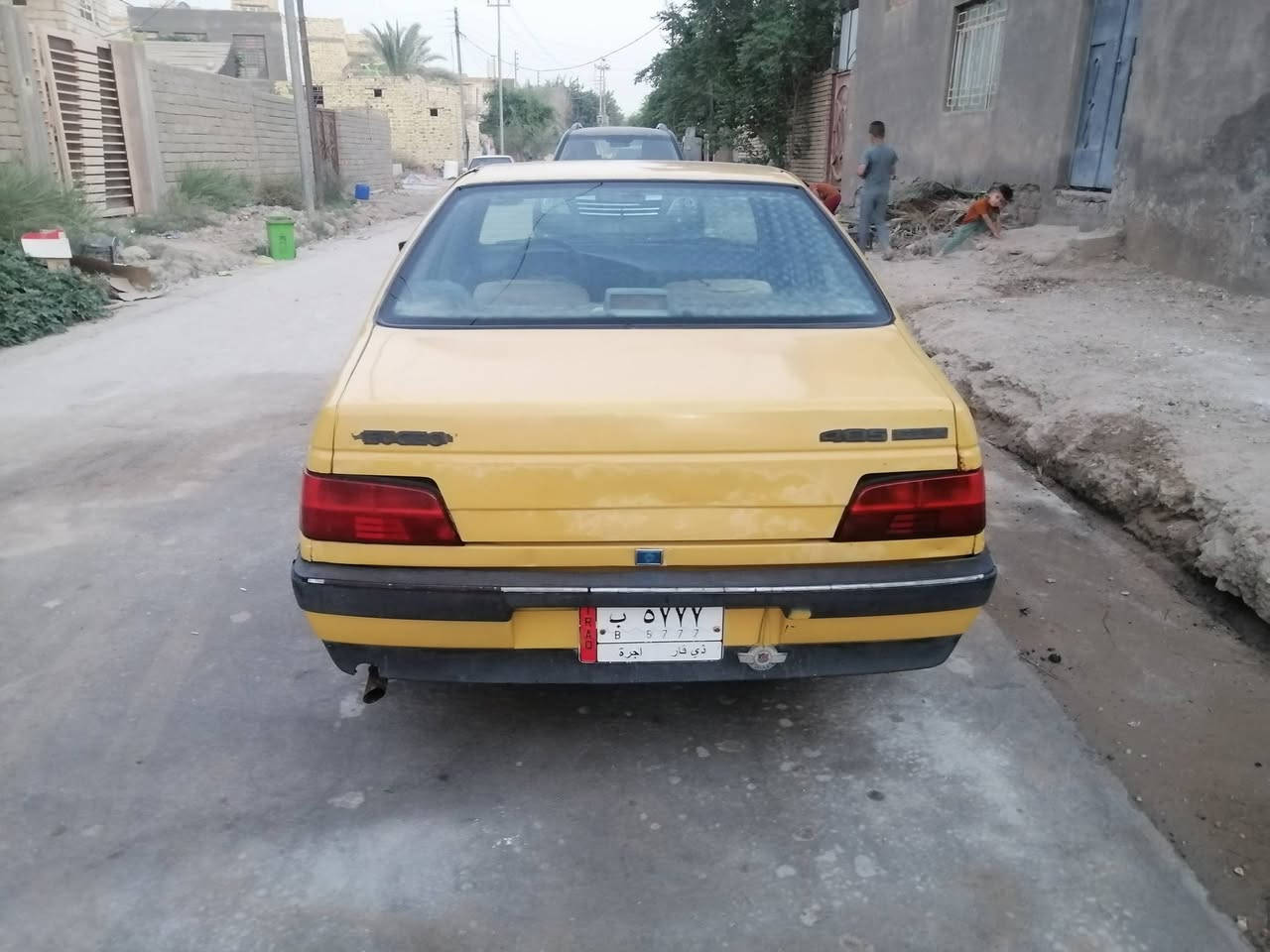 بيجو 405 موديل12 السياره بيهه قاصر واحد سياره جاهزه مكينه كير حداديه تخم تاير كهربائيات خير من الله سعر 18 وبيه مجال بصيط الشراي يتصل *********** لاتراسل مارد مكاني ناصريه
