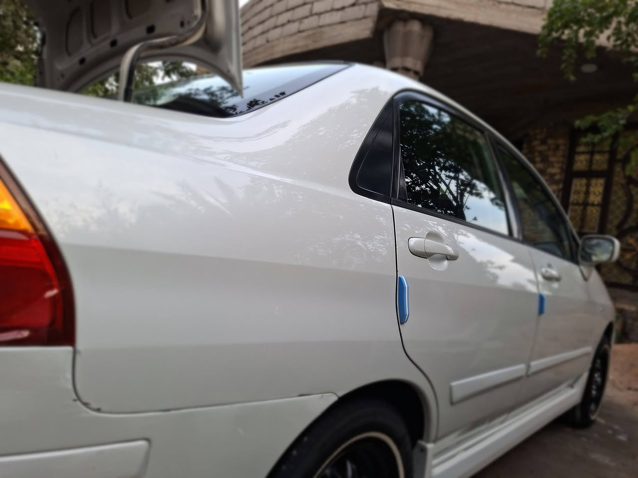 السلام عليكم سازوكي ٢٠٠٥ مكفوله من صبغ وضربه بس دعاميات صبغ ومكانات قليله مكحله  حداديه تخم تاير كير مكينه جاهزة رقم انبار انلكيزي تحويل ثاني يوم مكاني بابل محاويل *********** السعر (٦٥) وبيها مجال
