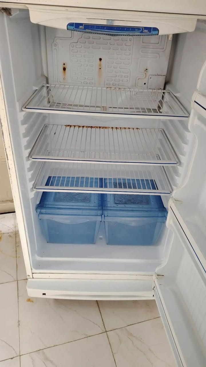 ثلاجة كونكورد شغالة 
السعر 150 ألف وبي مجال للشراي 
حله بكرلي


**إذا كنت صاحب هذا الإعلان وتريد حذفه لأي سبب، رجاءا أرسل رسالة إلى الدعم الفني**