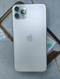 آيفون ١١ برو ماكس • ٢٥٦ • بطارية ٧٦