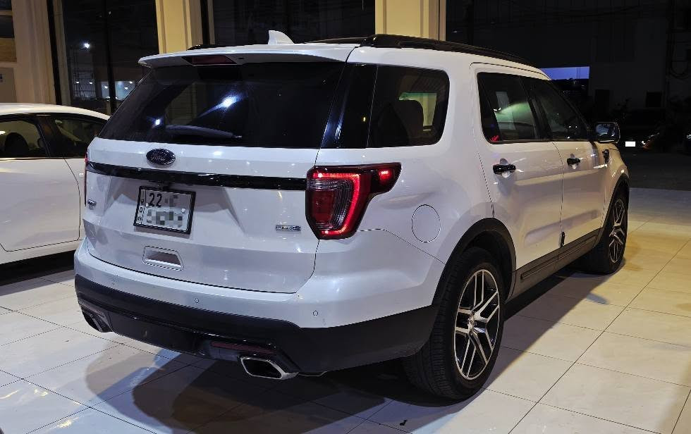 Ford Explorer فورد اكسبلورر 
موديل 2017
ماشي 45 الف ميل حقيقي فقط! 
حادثها بنيت فقط 
راديترات، بوابات، حساسات بلادي
السيارة بدون ملاحظة
بدون تعديلات، شخوط، رصعات 
مواصفات Sport
اعلا فئة 1/1
محرك جبار 3.5 V6 twin turbo 
اي مواصفات صنعتها فورد بهاي بالسيارة بصمتين بلادي موجودة 
تحويل و غرامات بشرط
مرقم اربيل و جاهز
السيارة عليها رقم مميز وجميل
سعر كلش مناسب مقارنة بالسيارة 
للسعر تفضل عالخاص
***********
واتساب، فايبر، كورك، متوفر. أربيل, العراق
