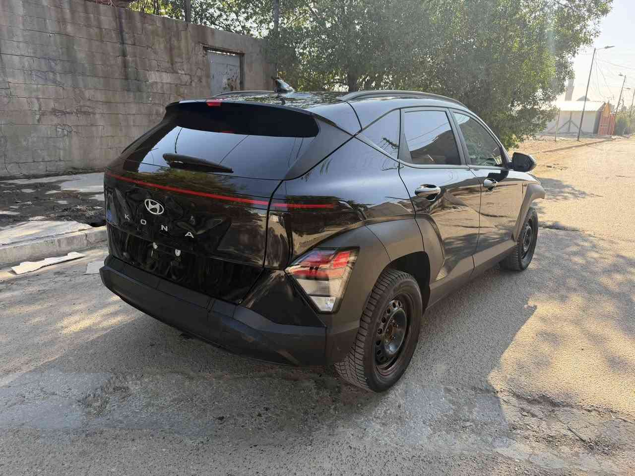 كونا 2024 دخول جديد محرك 2000 دوش منفيست بأسمي مواصفاتها (بصمه _ تشغيل عن بعد _ سايد بريك دگمه _ تدفئه بالكشنات _  تدفئه بالستيرن _ مانع انزلاق _ رادارات امامي وخلفي وجانبي _ اشاير بالمري _ فول تحكمات بالستيرن _ شاشه كار بلي متصله _ كاميرا خلفيه دواره _ اوتو هولد ) (((للبيع فقط على هذا الوضع بدون لوحات)))
السعر ؛ 126$
العنوان : بغداد 
***********
