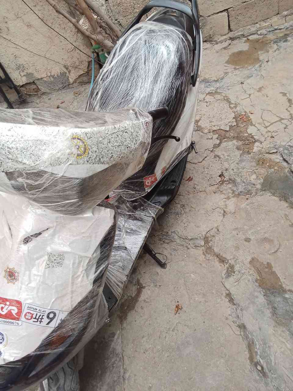 دراجة ماكس ثعلب للبيع الدراجة
الدراجة ما مفتوحة مبدل فقط ولفات باتري جديد وتايرات جديدة كفرات نظيفة شوفة عينك السعر 300 قفل مو شراي لا تعبني مكلف بالنشر هذا رقم صاحب الدراجة ***********
مكان الدراجة بغداد حي النصر
