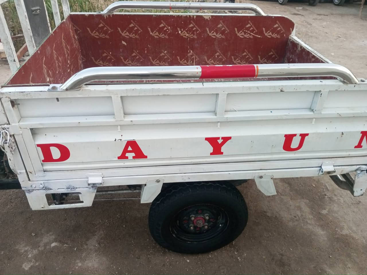 السلام عليكم ستوته للبيع موديل 13 اوراق محرك 26 اول تبديله دهن سعر 1,3500 ناصريه مركز مكلف بالنشر ***********
