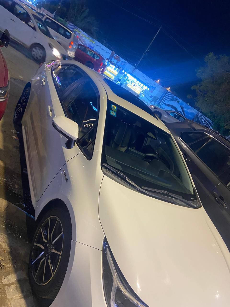 السلام عليكم
كورلا 2023 فئة (S) معروفه فول مواصفات كفاله عامه بس رصعه بلجاملغ كلش بسيطه وعايفه على وضعيته السياره كله على وضع الشركة استخدام شخصي السعر 147  هزه وسنويه ورقم جديد مكاني بغداد العامريه ***********
