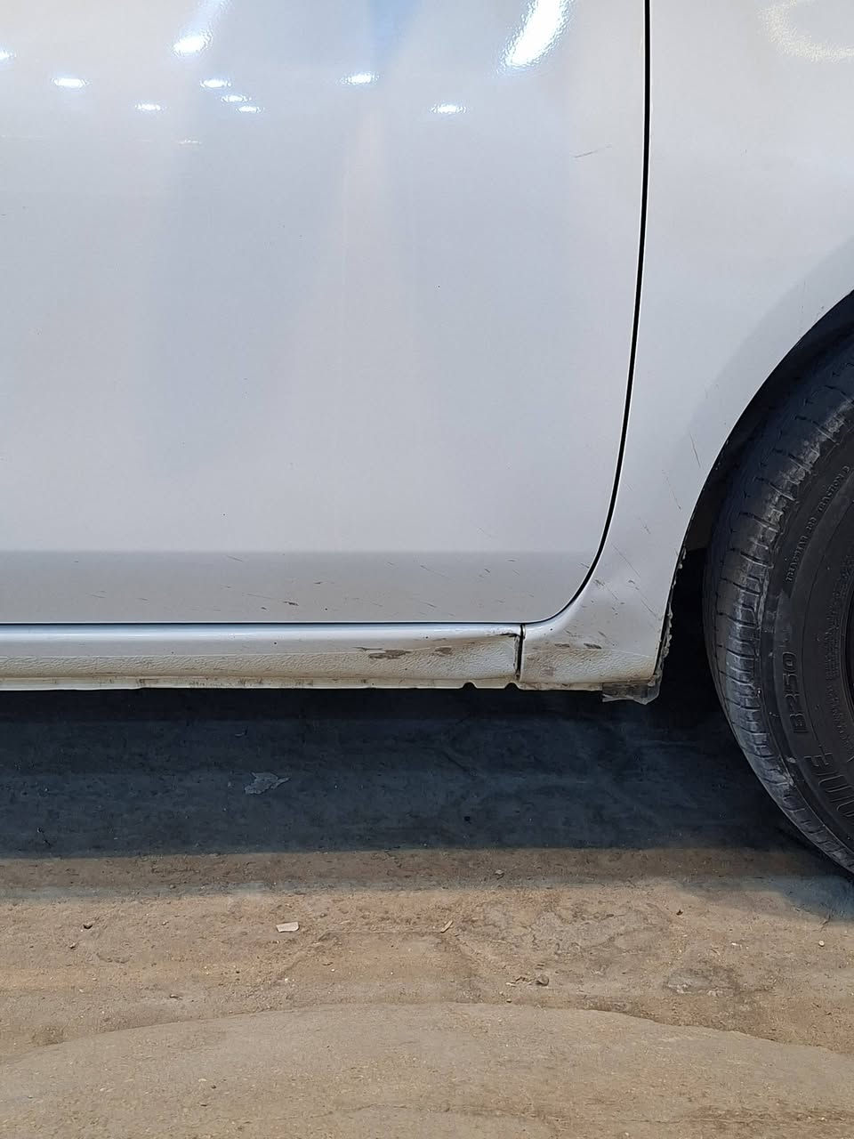 نيسان سني مصري موديل 25 ماشيه 57 بيها دعاميه اماميه مبدله وطخه بسيطه بالعتبه سنويه بأسمي وكاله تحويل يمي السعر 118 مكانها النجف حي السلام
***********
