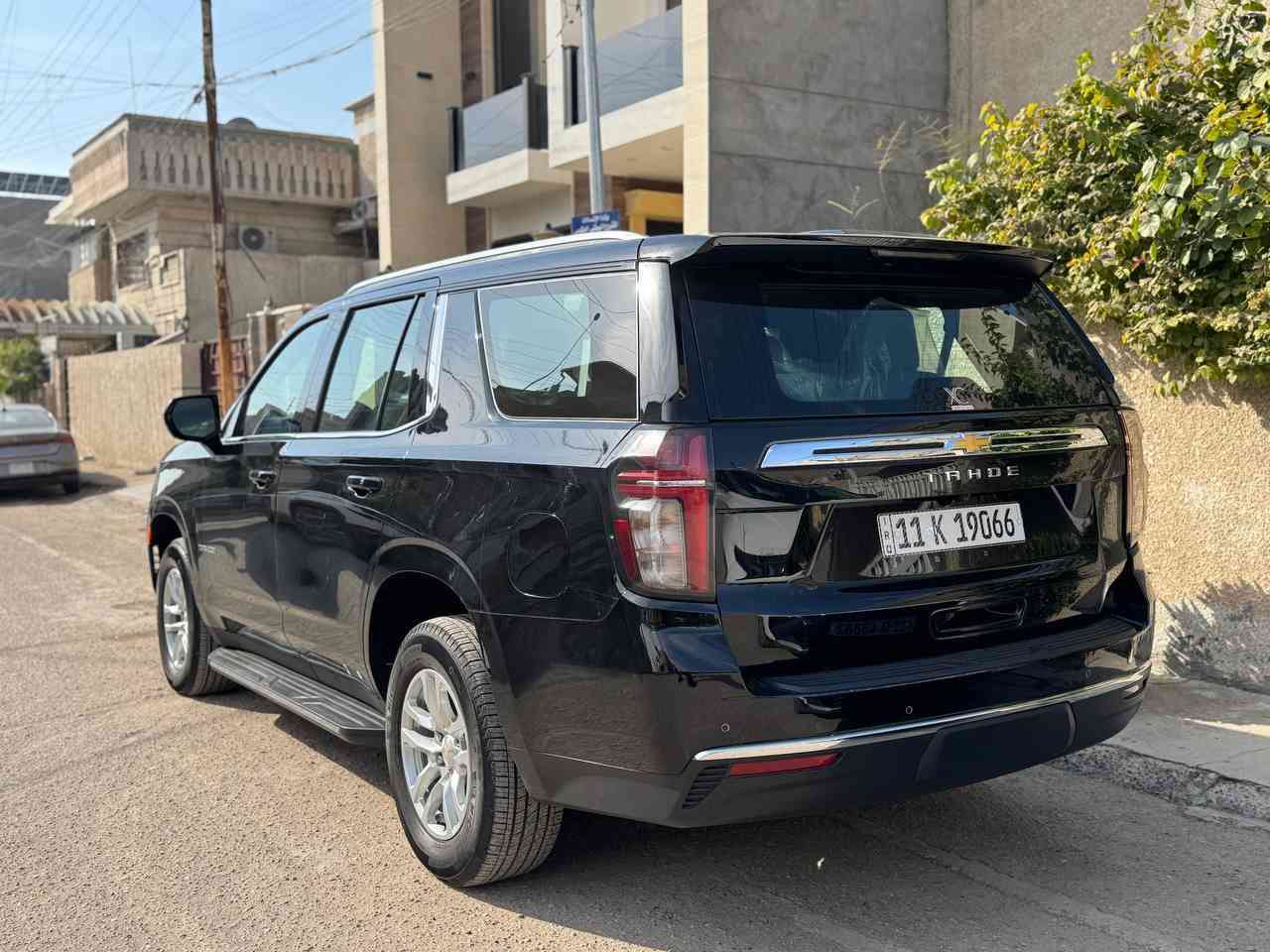 السلام عليكم
اللهم صلي على محمد وال محمد 

شوفرليت تاهو 2023 LS 

السياره جديده كسر كارتون مغفله BBF 

مكفوله كفاله عامه حته من الشخط والتكحيل  ( فقط دبل كود ) 

العداد 38 الف كيلو متر

السياره رقم بغداد بااسمي السياره من زيرو  

السعر 47 الف دولار 

مكاني بغداد الرصافة البنوك شارع الكنيسة

 📞***********
