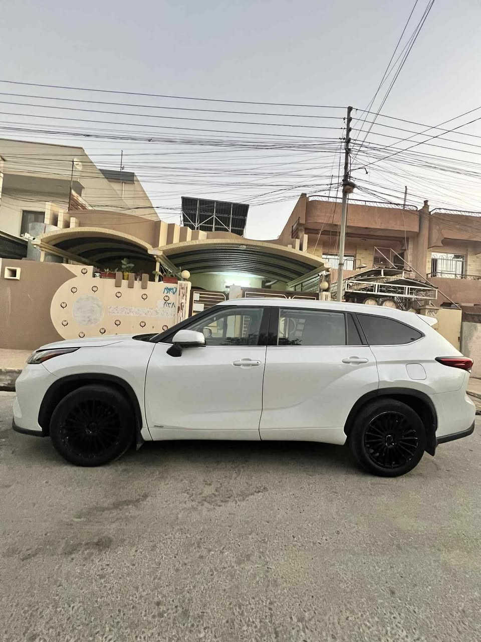 Toyota Highlande 
Toyota Highlander Limited 2023 /  تويوتا هايلاندر
السيارة بانزين وهايبرد مرقم جاهز 
السيارة موصفات  لمتد فول
السيارة كلين 
السيارة رقم كركوك لل2030
ماشية 52 mil 
السعر : 285 ومجال
موصفات : 

سماعات JBL 
سلايت 
 كشنات vip 
صندوق كهربائي 
فول رادارات
كشنات جلد كهربائيه
كشنات تدفئه وتبريد
شحن وايرليس 
بردات جانبيه
اوتو هولد 
هاندبريك بصمه
وضعيات القياده 
ايكو 
نورمال
سبورت
 نظام نزول منحدرات 
 بعد بيها موصفات اكثر و اكثر 
حجم المحرك 4 سلندر هايبرد
مكان السيارة كركوك وقضاء الحويجة 
***********
