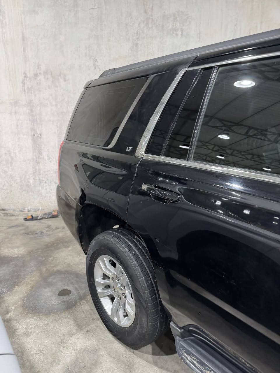 تاهو 2019.LT وارد امريكي
السيارة نصبتها حلوة ورقمها ذي قار 27 الرقم الجديد 
بيها 5 قطع صبغ   مكان السيارة بغداد 
رقم الشاصي موجود بالصور

للاستفسار 
***********
***********
