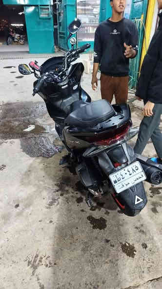 سلام عليكم 
PCX جيل الثالث 🉐
موديل /🇯🇵 2020.

الون / اسود ملكي 🖤.

سعر / بـ  16 💵 وبيهه مجال حيل بسيط مال حك الجية. 
لأستفسار / *********** واتساب /رصيد ***********
 معلوماتهه // ياباني وارد كوري اخوتي بداية رقم شاصي RL

كفالة عامة ابيعلك من باب بيتي مكينة 125cc 

كفالة مكينةوكفر وكلشي واوراقهه كاملة منفيست هم وياهه 🌏

مواصفاتهه /تجي احنة نسميهه مواصفات الـ 150

تجي تدفئة باليدات (بلادية مو هنا بالعراق مسويهه)🇯🇵 

نضام ازدحام 

مداريهه دهن اصلي ابدل من وكالة معروفة وبانزين محسن ومي راديتر اصلي 👌🏻.

مكاني / بغداد / الشعلة تحديدا حي الجوادين. 

ملاحظة /الدراجة تنباع بدون شكم شغلة وياهه اذا تريد ابيعلك الغراض البيهه لان والله اني مشتريهن. 

ورحمة الوالديكم لحد يكسر بحلال العالم ترة كلشي موجود بالسوك . 

وآسف عالاطالة اخوتي ❤ .
