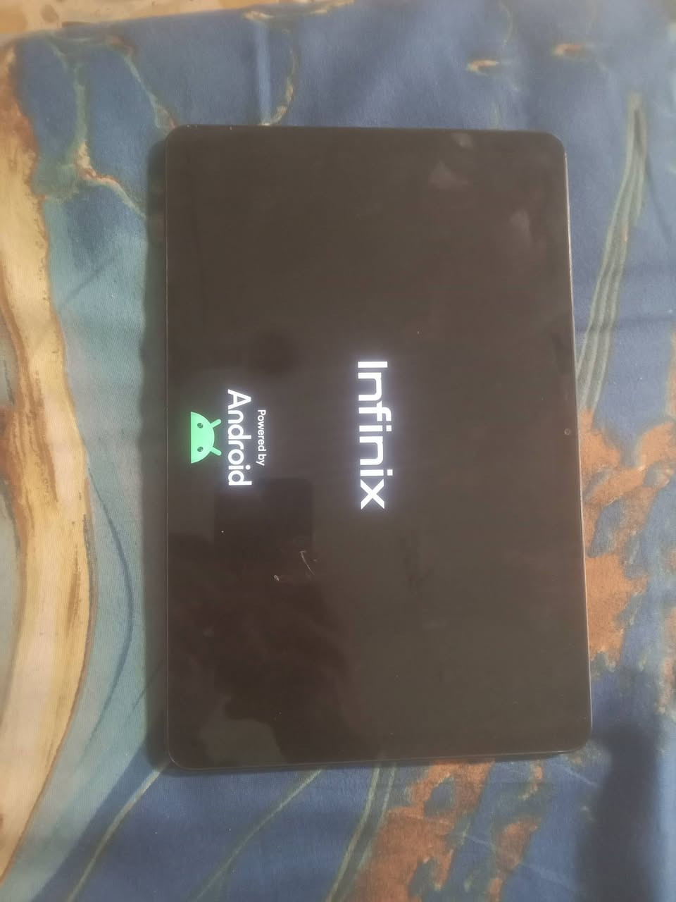 ايابد انفنكس نضيف 99.99بل%100جهاز حلو ونضيف ما متسعمل سبوعين لو ثلاث سعر نهائي 150 قفل شراي  تفضل ***********
