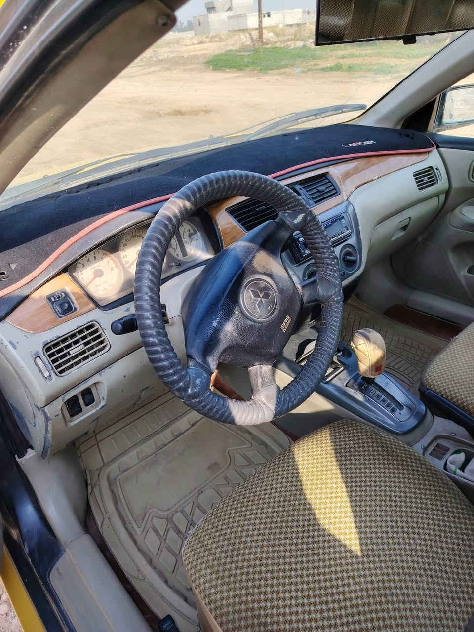 السلام عليكم
لانسر 2008  جاهزه مكينه خير من الله كير اوتماتيك تايرات صدر كله فول
تدفه تبريد  السياره مابيهه نقص جاهزه كبل للشارع
هيئه مصفر سنويه ب اسمي عضم عاج
السعر 53 وبيهه مجال بسيط
رقم بغداد
 السياره بعقوبه 
للاستفسار الاتصال ع ***********
