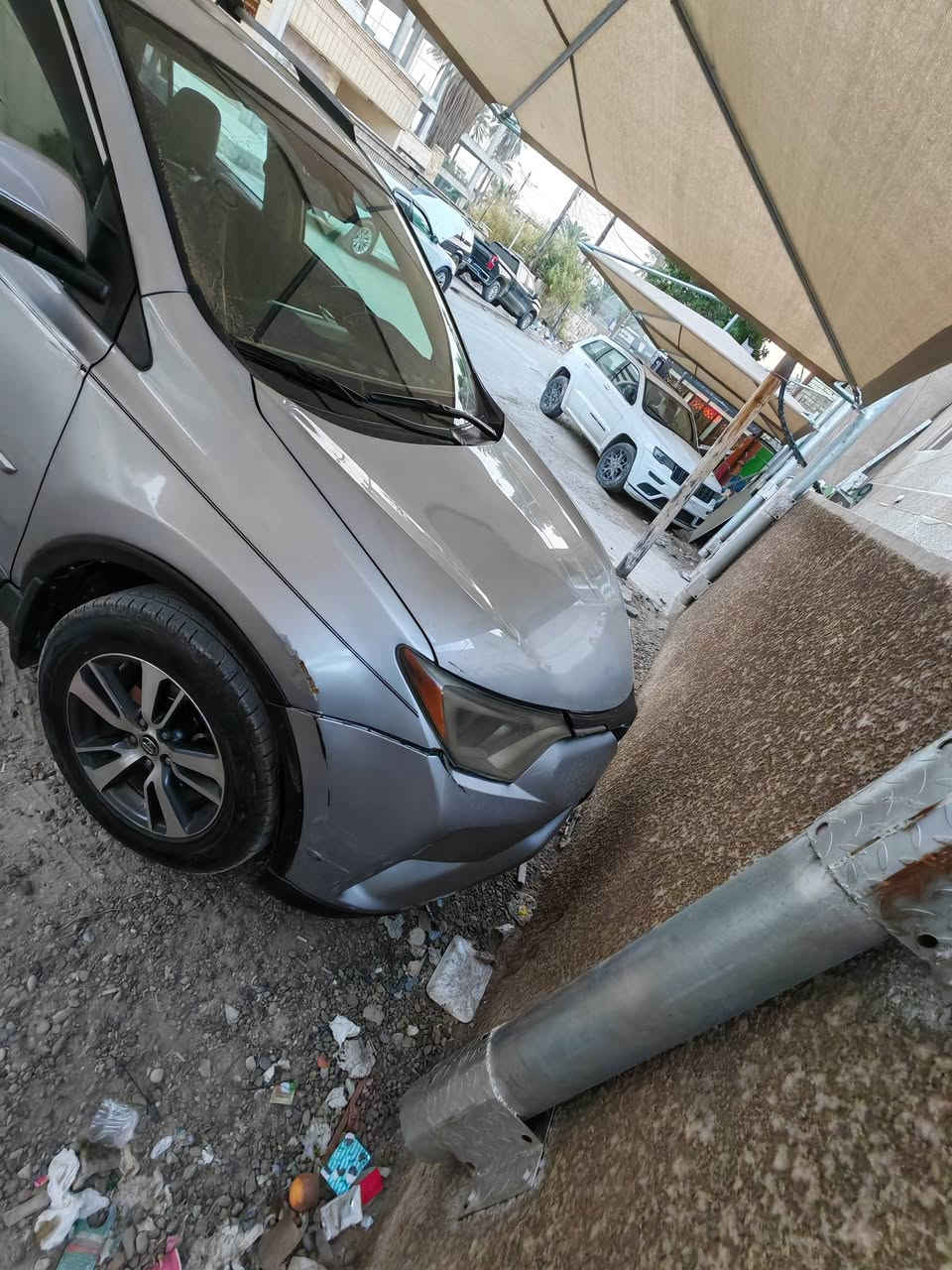 تويوتا راف فور 2018

الفئة: XLE 
رقم اللوحة: بغداد

المميزات:
فتحة سقف
بصمة تشغيل
إشارات بالمراية
جنطة كهرباء
الحالة: الضرر موضح في الصورة

السعر: 160 ورقة مع مجال للتفاوض
الاتصال على الرقم ‏‪***********
