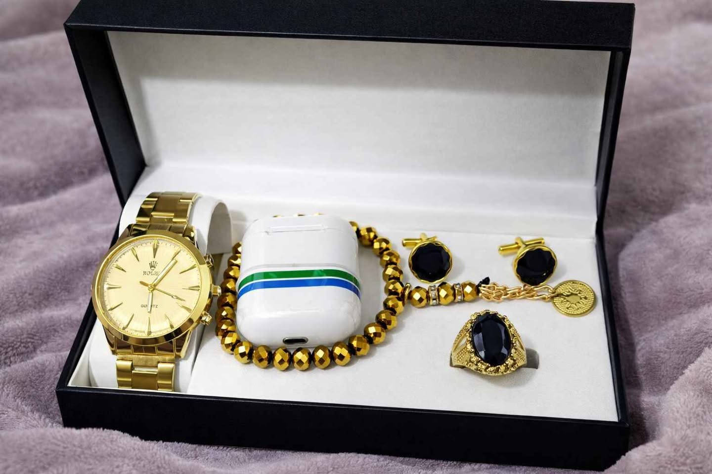 🎁✨ عرض خاص لعيد الحب ✨🎁
بوكس هدية متكامل ومرتب بشكل راقي ❤️
ساعة أنيقة + إكسسوارات فخمة
جاهز للإهداء مباشرة بدون تعب 🎁
💰 السعر فقط ١٨
الكمية محدودة 🔥
للحجز راسلنا خاص بغداد, العراق


**إذا كنت صاحب هذا الإعلان وتريد حذفه لأي سبب، رجاءا أرسل رسالة إلى الدعم الفني**