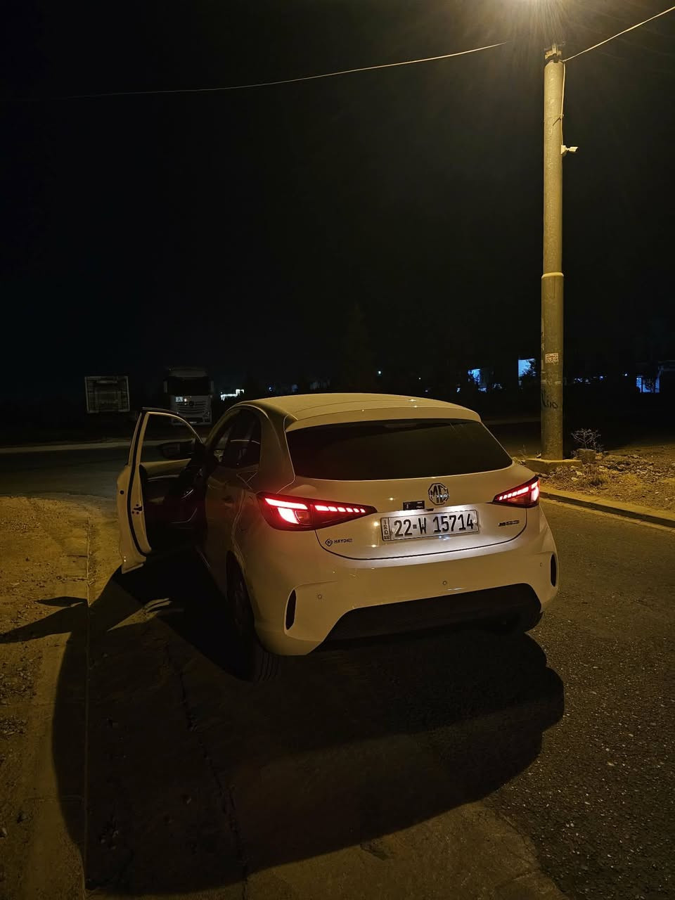 106 $
*********** 
***********
هیچ نیە 
تەنها  دوو نوقتەی  بچوک  دەعامی قەلەم کاریە 
 فرۆشتنی  خیرە
