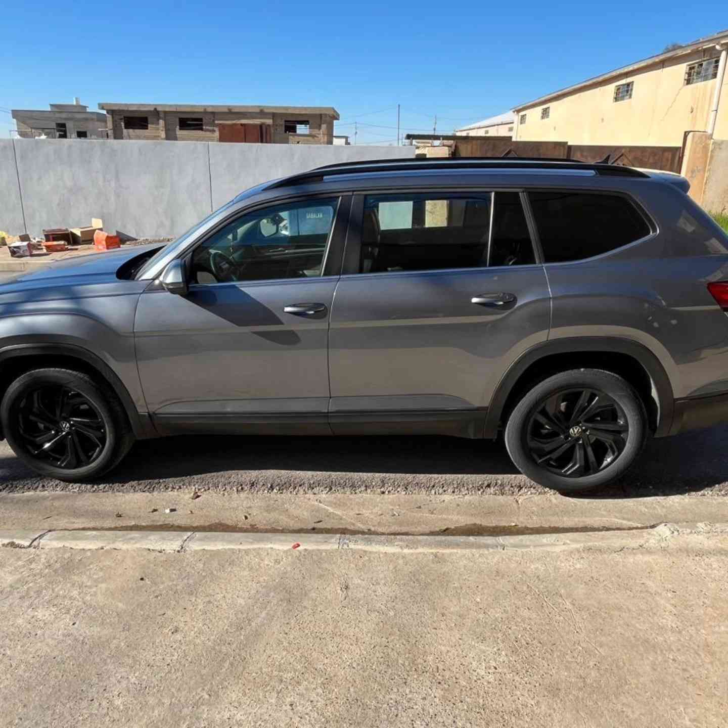 .                      .            🦅بــــــعـــد الـــســـلامـ🦅. 

              (🔴جوه السوك بسعر مناسب جدا🔴)

 
Volkswagen Atlas 2023

فولكس اطلس 2023

-ممشى 32 الف كيلو 
-محرك I4 سلندر  20 توربو
-رقم  دهوك
-لون فيراني

<<<<<<<<<<<<<<<<<<<<<<<<<<<<>>>>>>>>>>>>>>>>>>>>>>>>>>>>

🔵 السعر  _ طلب السعر في تعليقات او الضغط على زر الواتس اب للإجابة السريعة
0751 145 1702  
 

                                  🔵 الـــــمـــواصــفـــــات 🔵

🔷بصمه تشغيل
🔶ابواب بصمه 
🔷لايتات زينون
🔶سبعه راكب 
🔷كشنات جلد وتدفئة 
🔶مودات قيادة (ايكو سبورت نورمال) 
🔷نظام اطفاء المحرك 
🔶شاشه ابل كار واندرويد اوتو
🔷تبريد قطعتين
🔶نقطة عمياء 
🔷رادار امامي خلفي و جانبي
🔶كروز كنترول
🔷كروز تفاعلي 
🔶اوتو هولد
🔷 فتح وقفل الجامات و البانوراما من الريمونت

                                        🔵الـــــــضــــــرر 🔵

بارد حافة البنيد والجاملخ

============================================
مكان السياره 
 قرقوش دهوك 

لايك ومتابعة للصفحة ليصلكم كل ماهو جديد ومتميز
شركة إرَم لتجارة السيارات شعارنا المصداقية والثقة

*********** اسيا 
***********  عبدالرحمن الخياط
*********** محمد العبيدي
