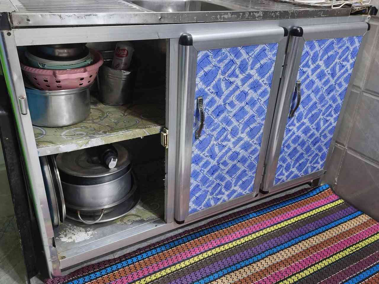 رمضان كريم سلام عليكم كاونتر وطباخ البيع سعر الصباخ 150 وكاونتر ٢٠٠ وبيهن مجال ***********8
