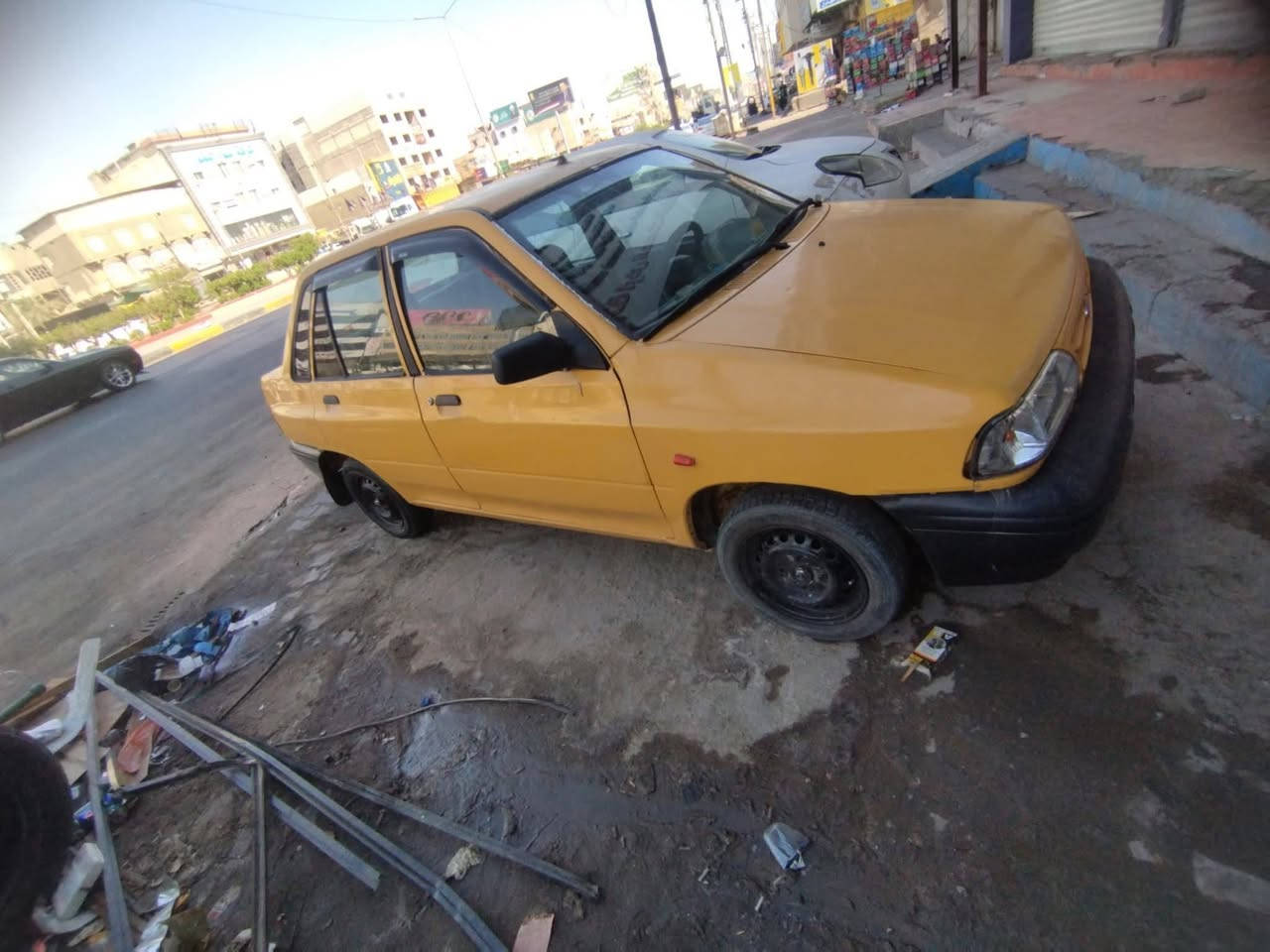 سلام عليكم عندي سياره للبيع سايبا موديل 2010 سنويا منتهيه ب 2024 سياره جاهزه نضيفه  شغاله صاحبها ما اندله هيه وغرامات مو عليه ابيع كوم حديد رقم ميسان العنوان البصره نواب ضباط السعر 17 وبيها مجال رقم الهاتف *********** بي واتساب
