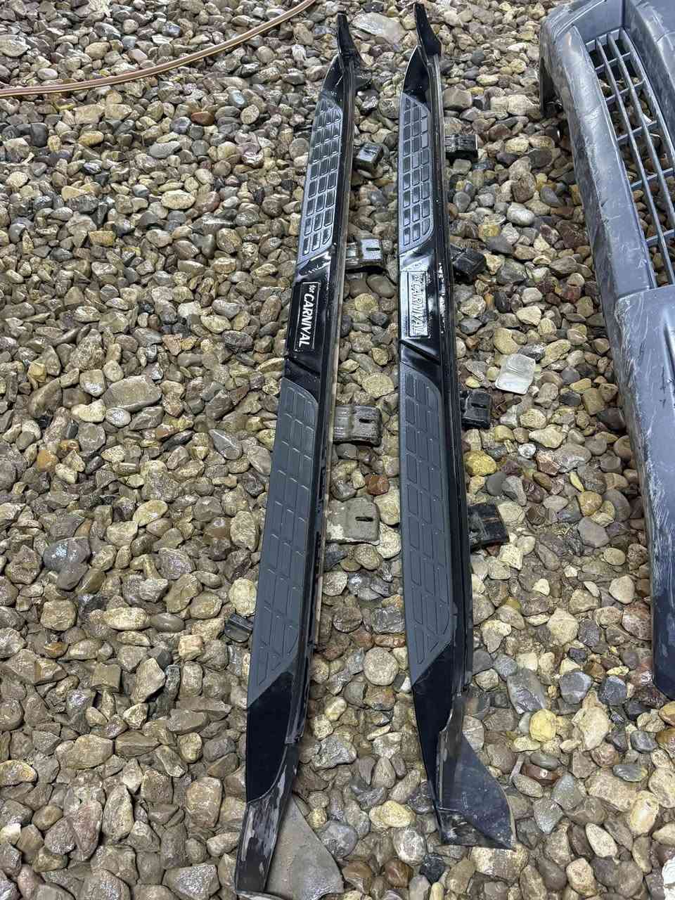 للبيع دعاميات كيا سيدونا حاوية موديل 2006 إلى 2014 + دوسات موديل 2015 إلى 2021 مكان بابل ناحية الشوملي ***********
